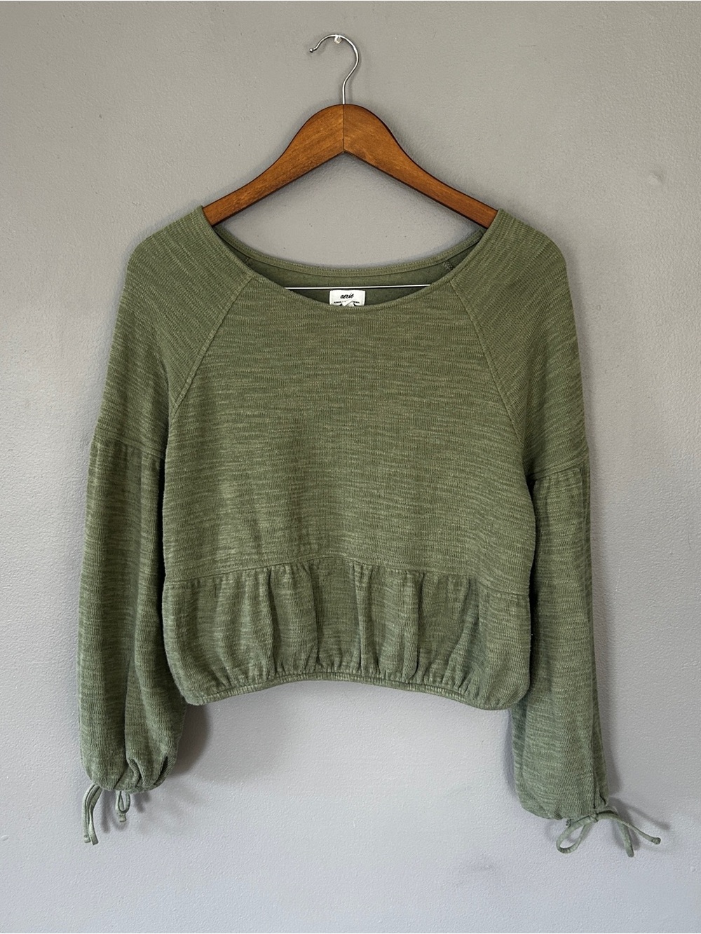 Aerie Olive Green Soft Knit Peplum Top Size Small Cozy Balloon Sleeve Shirt